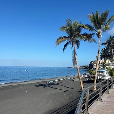 Mar De Lava Puerto De Naos