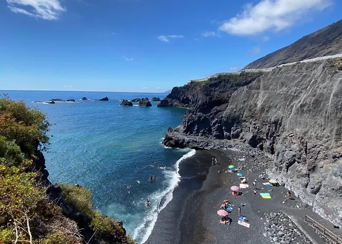 Mar De Lava Puerto De Naos